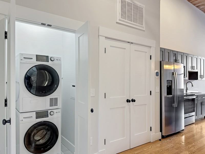 1665 Main St - Photo 4 of 9