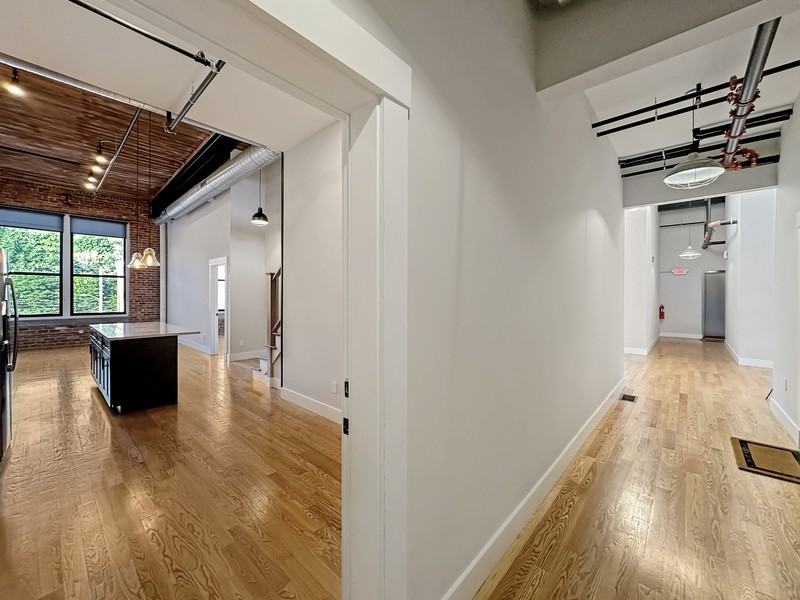 1665 Main St - Photo 5 of 9