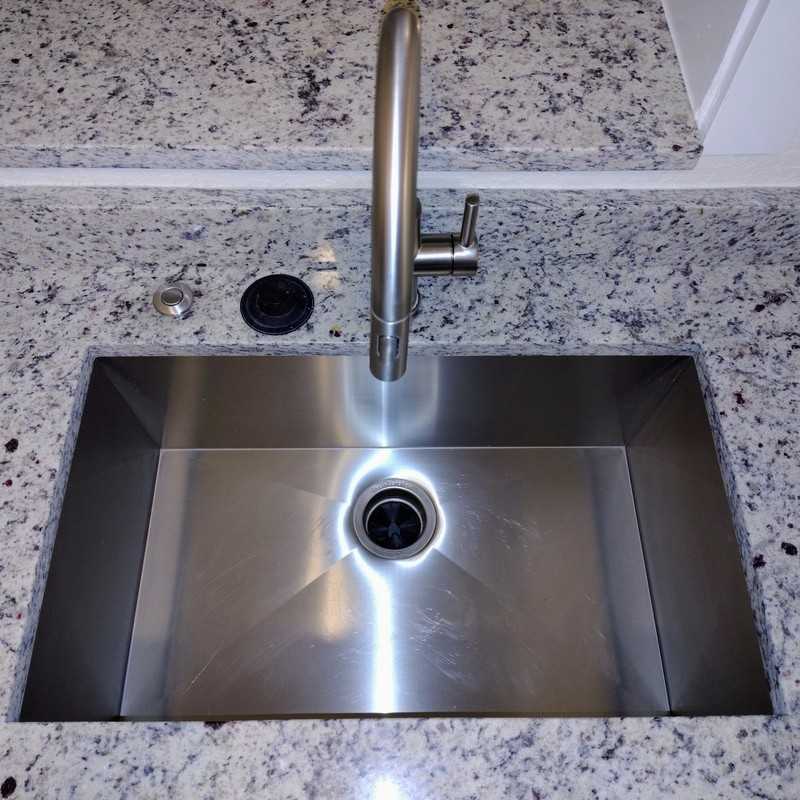 2230 Grove St S - Photo 4 of 21