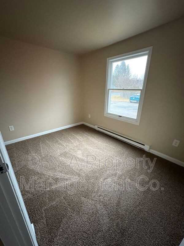 10 Adams St #F2 - Photo 5 of 9