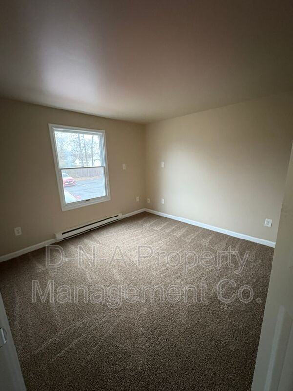 10 Adams St #F2 - Photo 7 of 9