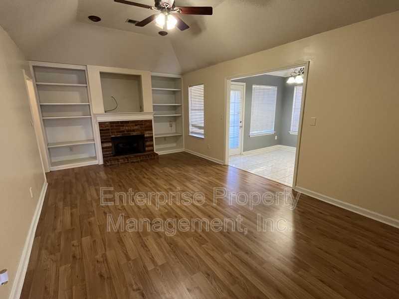 1421 Radley Cv - Photo 4 of 21