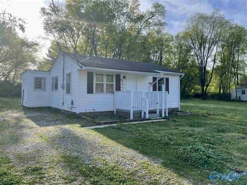 3903 Newson Rd Sw - Photo 2 of 12