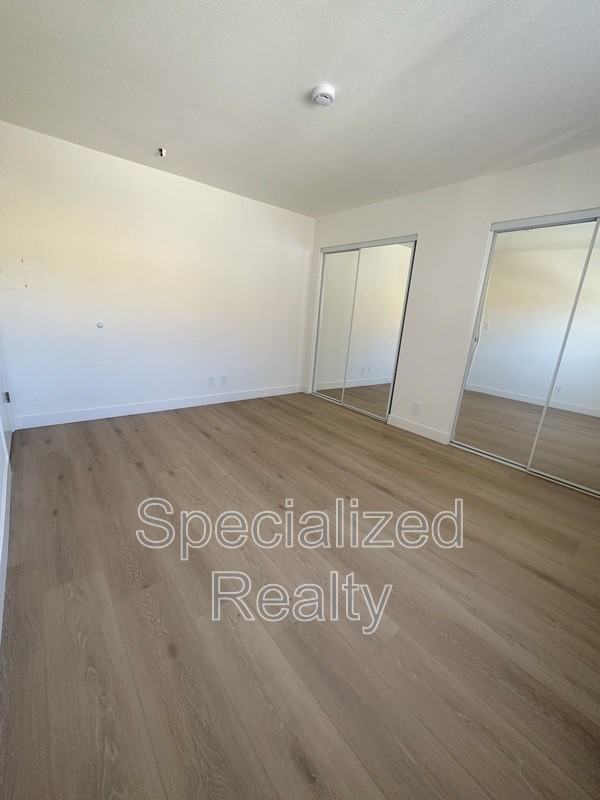 14718 Sylvan St #202 - Photo 5 of 6