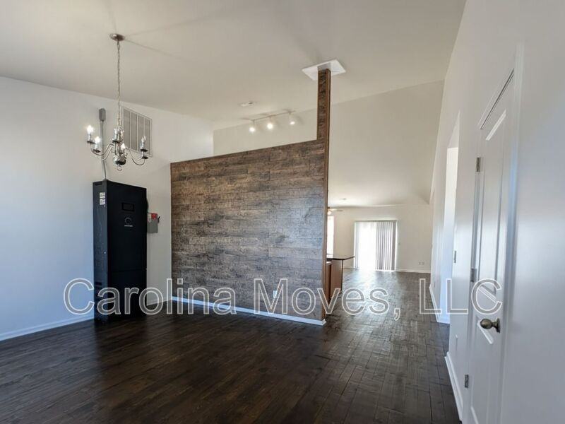 124 Bascom Ct - Photo 4 of 25