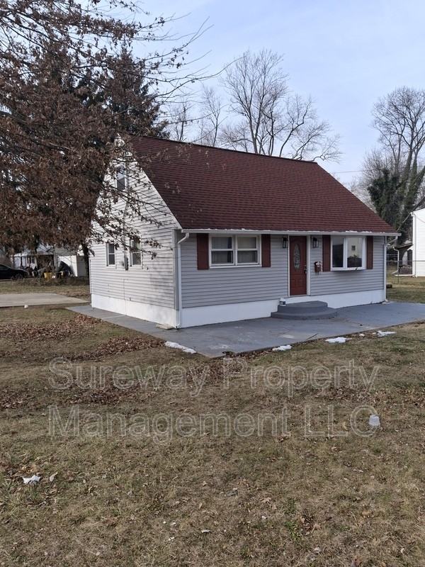 953 Terrace Blvd - Photo 2 of 14