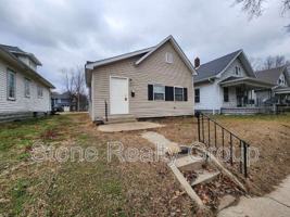 featured image of 1215 S 10th St