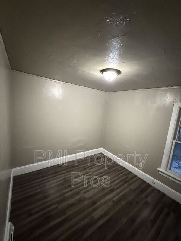 3244A N 21st St - Photo 5 of 7