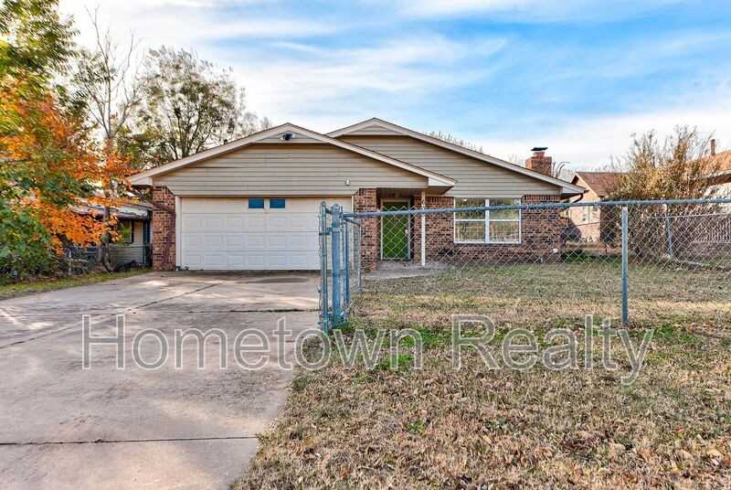 605 W Clarke St - Photo 4 of 44