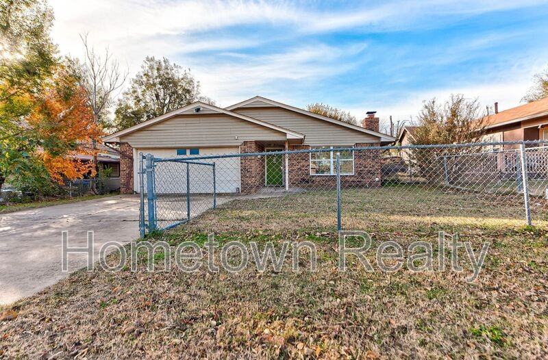 605 W Clarke St - Photo 5 of 44