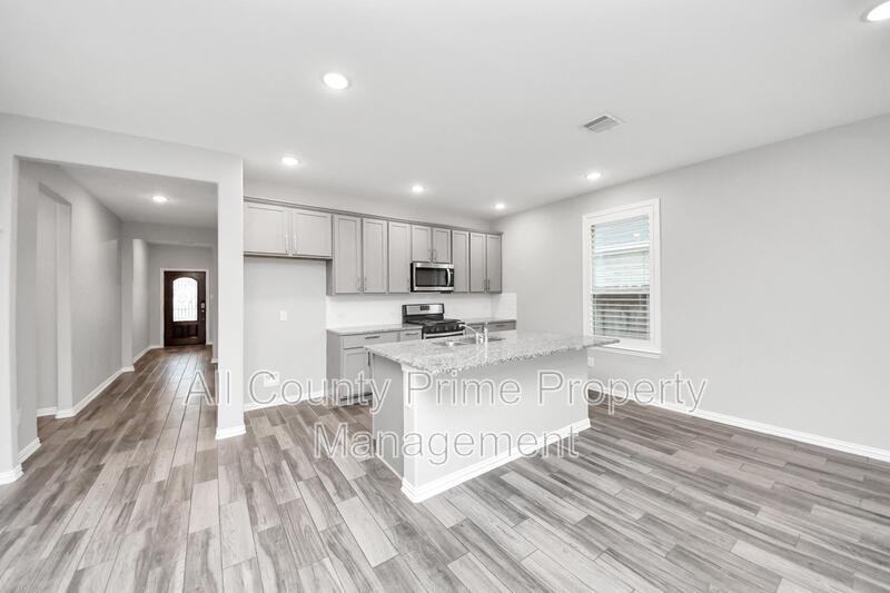 31215 Whitfield Ct - Photo 4 of 24