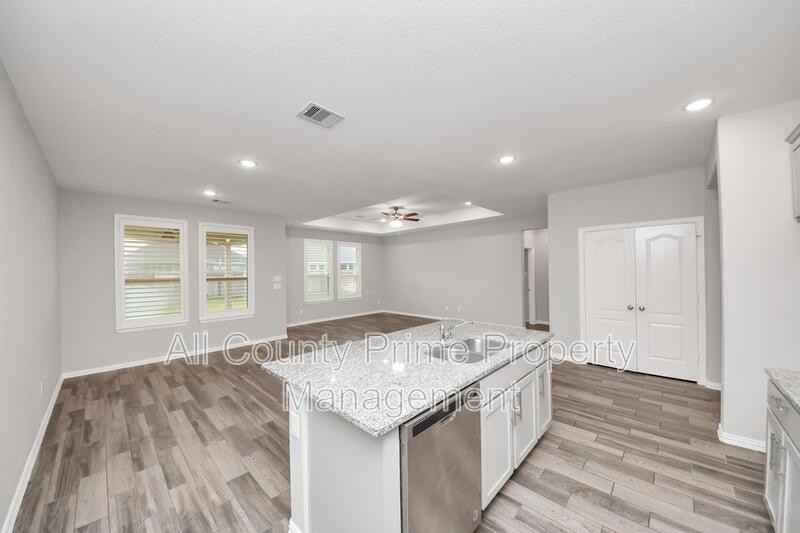 31215 Whitfield Ct - Photo 6 of 24