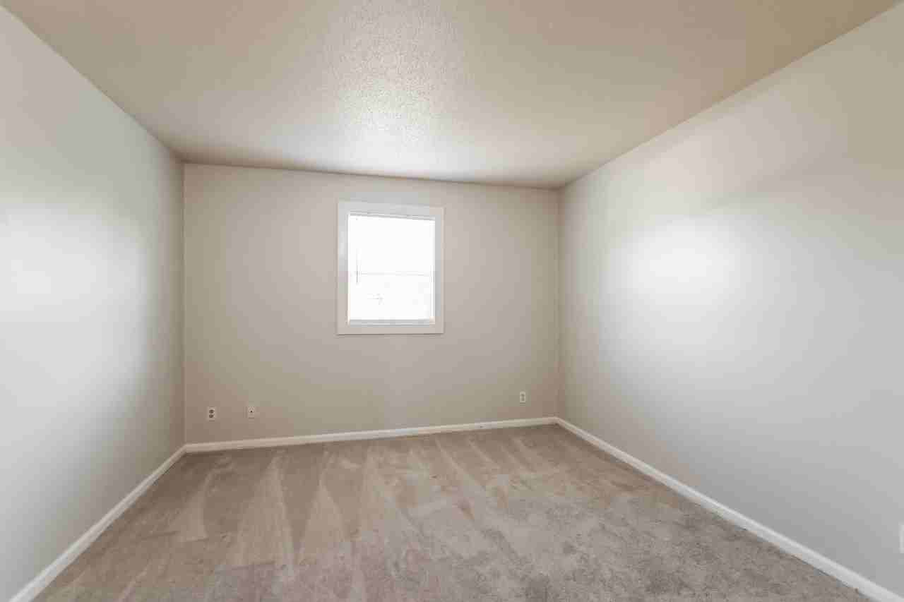 Garden View Apartments - Photo 6 of 37