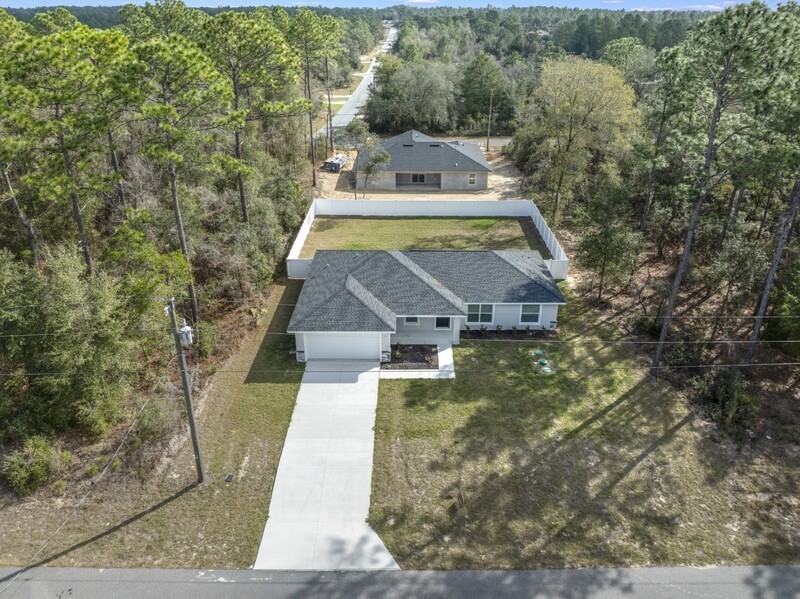 7771 N Keystone Dr - Photo 2 of 14