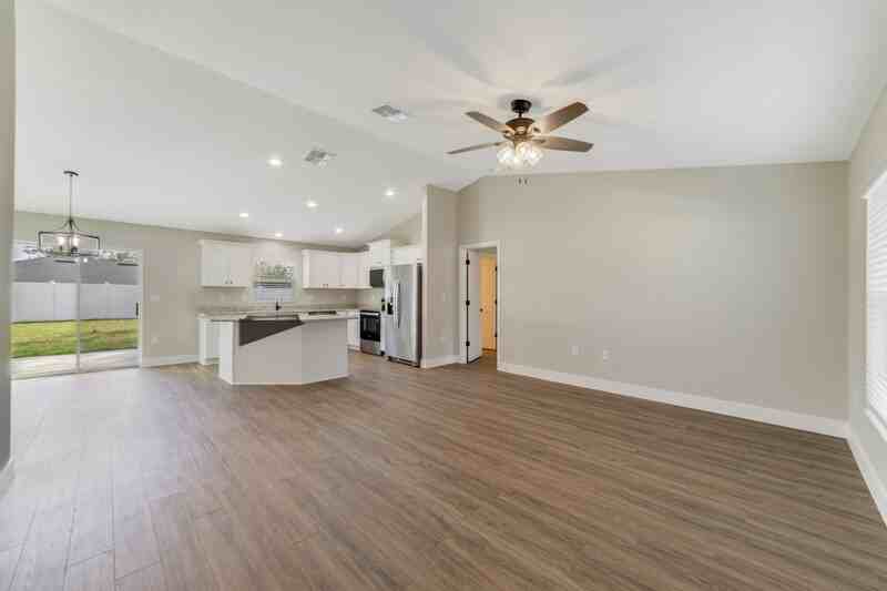 7771 N Keystone Dr - Photo 4 of 14