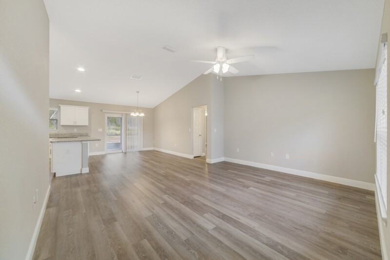 67 Olive Dr - Photo 4 of 11