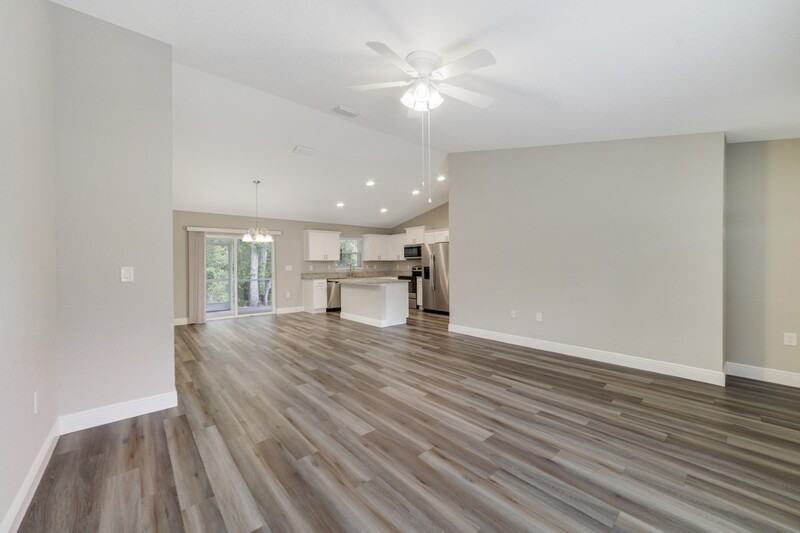 10057 N Athenia Dr - Photo 3 of 11