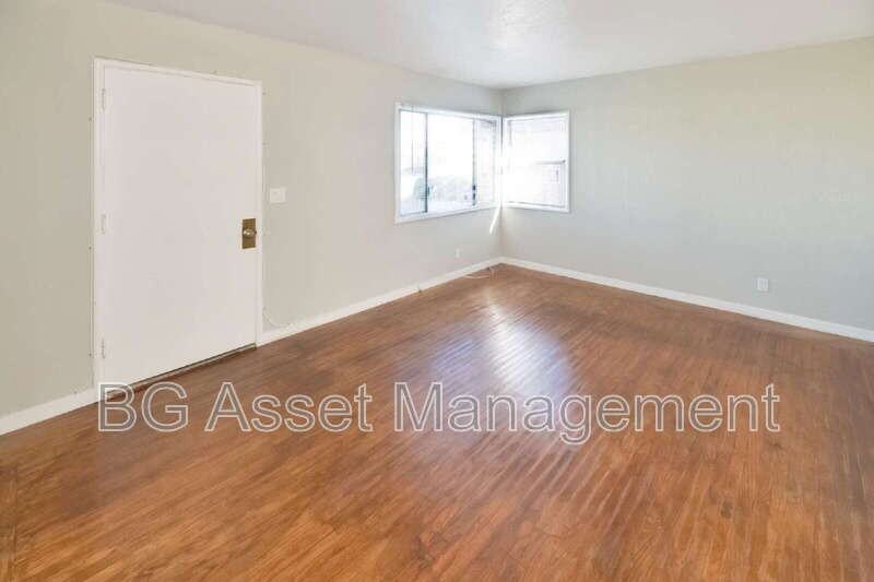 1812 Reid Ln - Photo 3 of 27