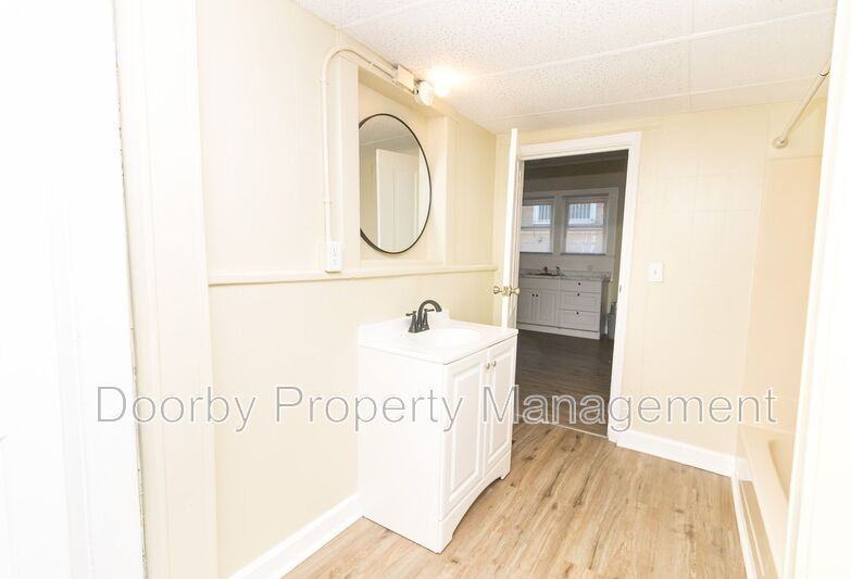 2612 E 19th St - Photo 6 of 12