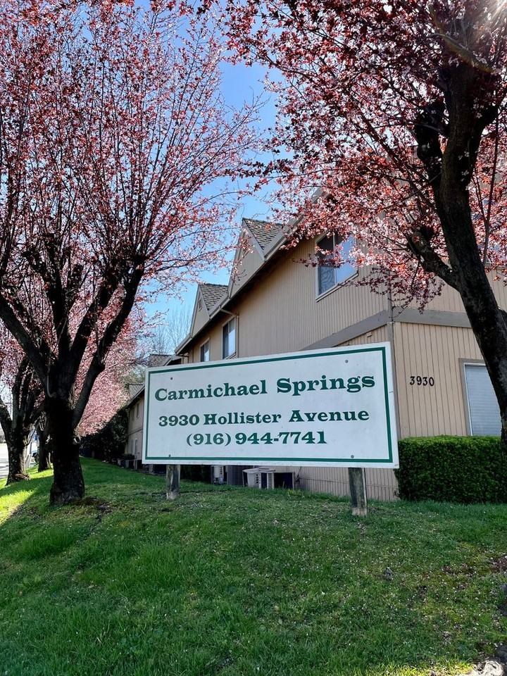 Hollister Apartment Complex - Photo 2 of 17