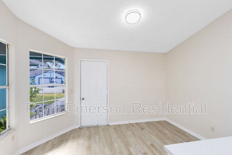 7951 Merrimac Cove Dr - Photo 5 of 21