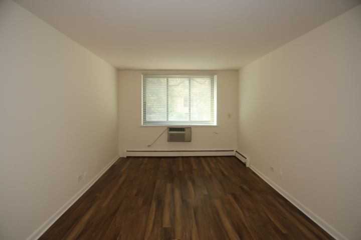 540 W Roscoe St #275 - Photo 7 of 18