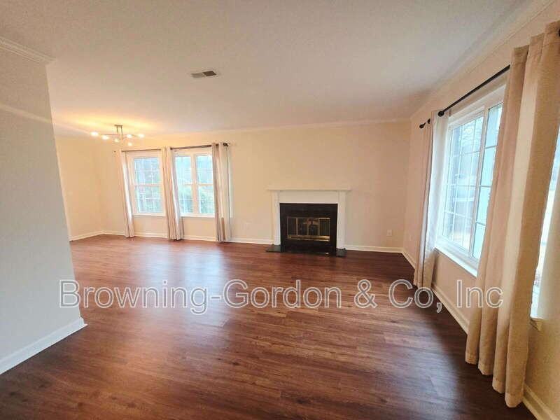 228 Brattlesboro Pl - Photo 3 of 16