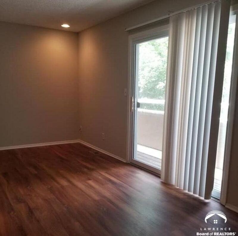 1125 Tennessee St - Photo 2 of 7