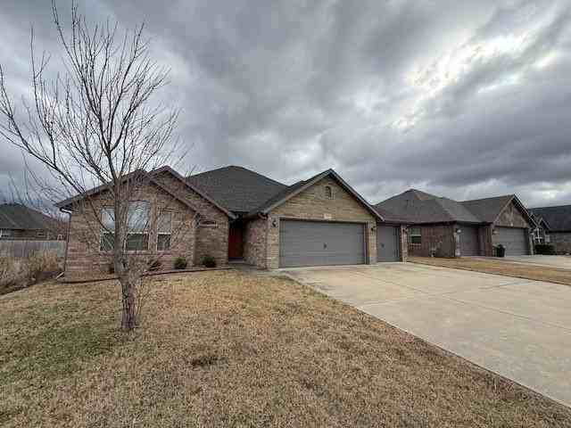 1907 Sw Cypress St - Photo 2 of 16