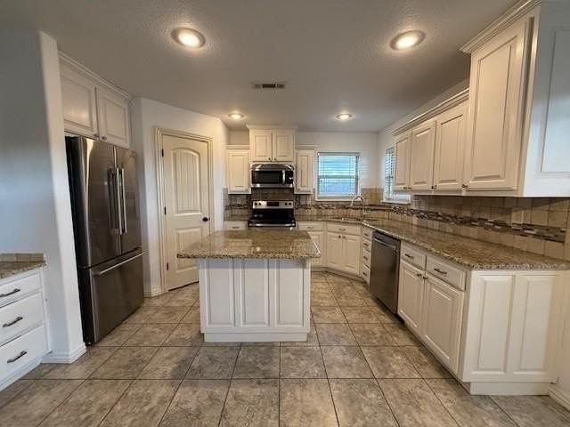 1907 Sw Cypress St - Photo 7 of 16