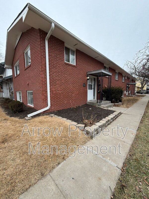 1424 S 20th St - Photo 7 of 8