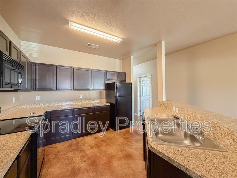 7103B Cameron Park Rd - Photo 7 of 17