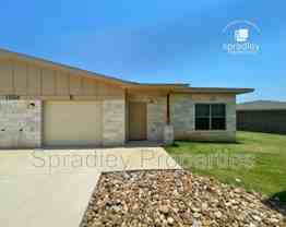 1054 Hibiscus Unit B - Photo 1 of 1