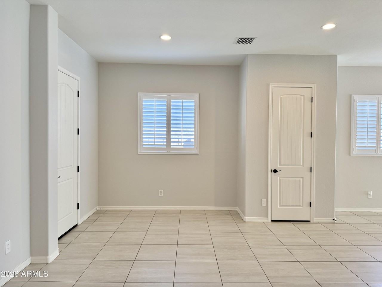 337 W Glacier Bay Dr - Photo 4 of 31