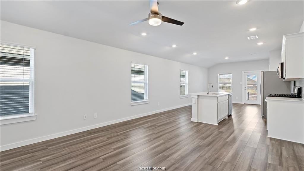 1210 Amistad Loop - Photo 5 of 21