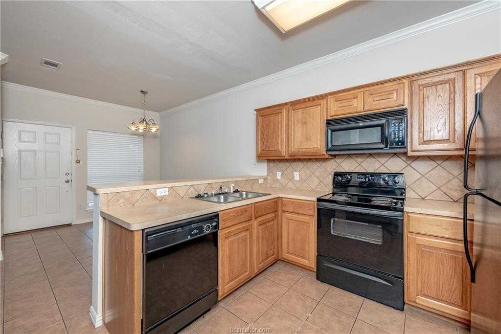 1001 Krenek Tap Rd #1102 - Photo 7 of 26