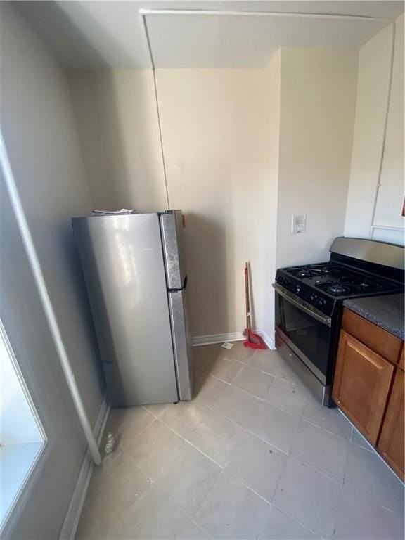 558 Ralph Ave #2 - Photo 5 of 7