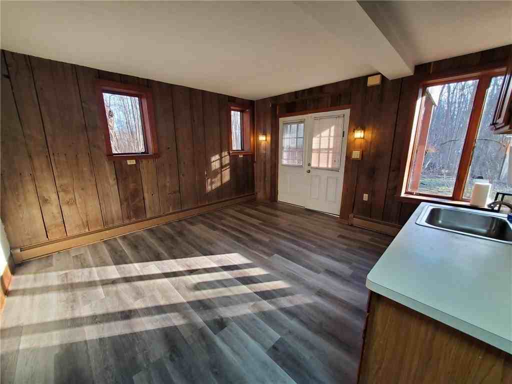 229 Wilkinson Rd - Photo 5 of 20