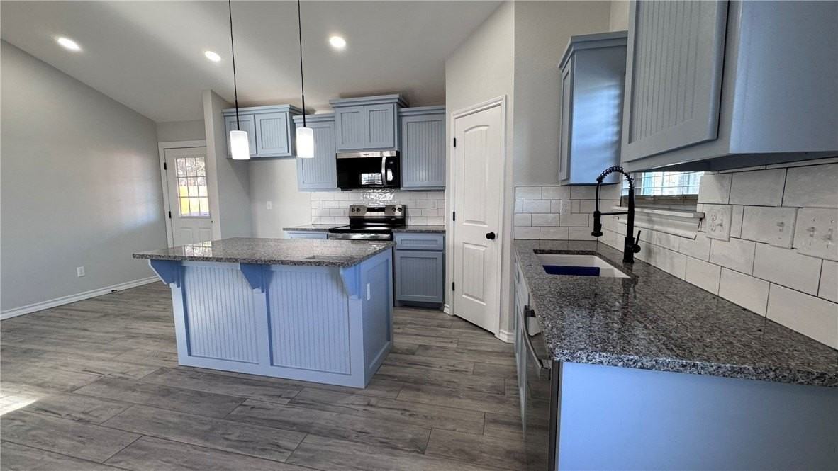 1710 Citation Dr - Photo 3 of 18