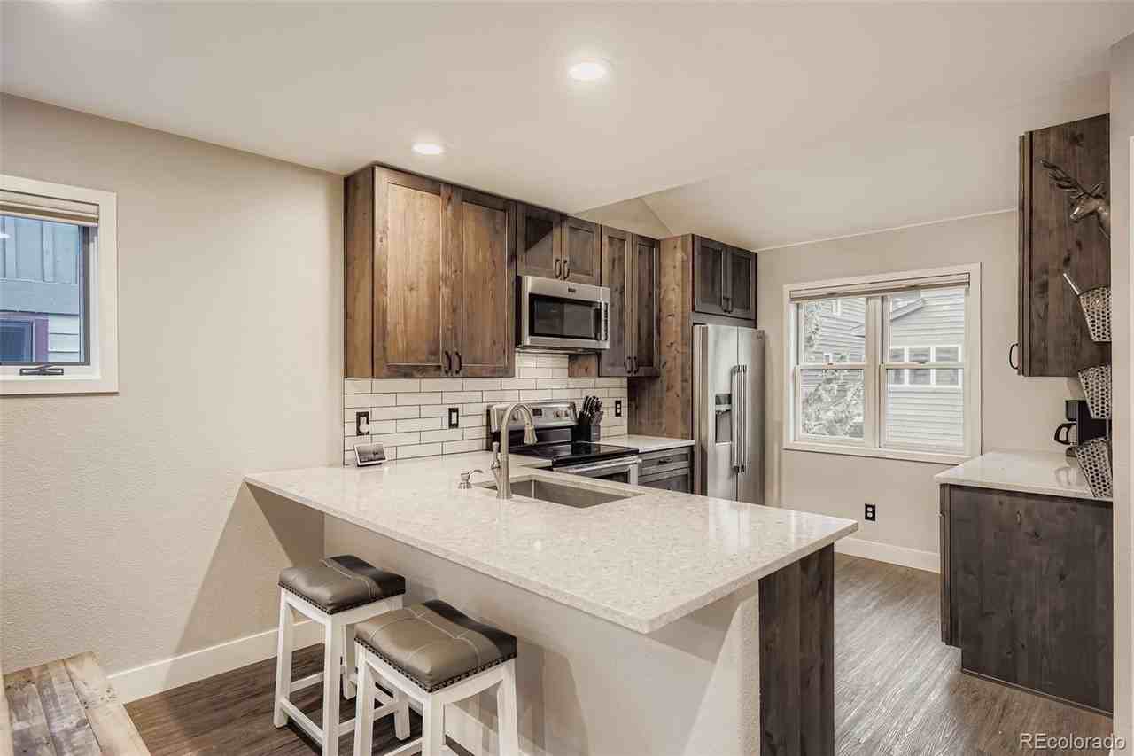 717 Meadow Dr #A - Photo 5 of 24