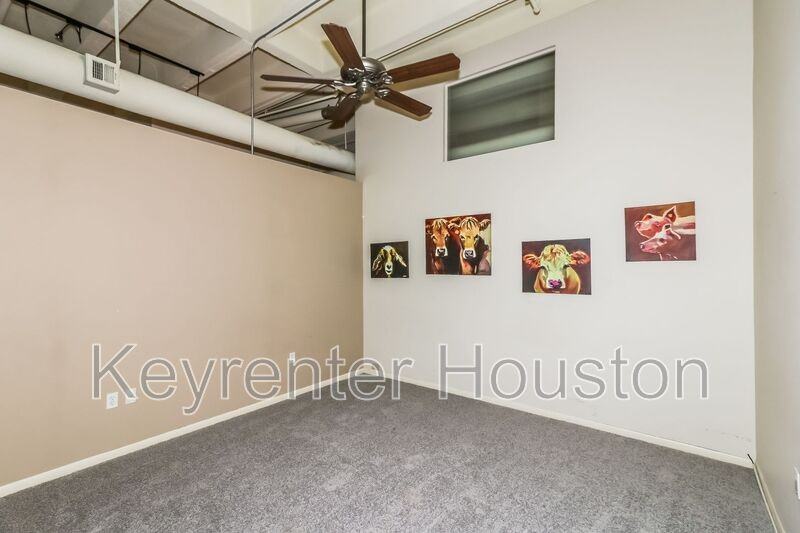 705 Main St #315 - Photo 5 of 10