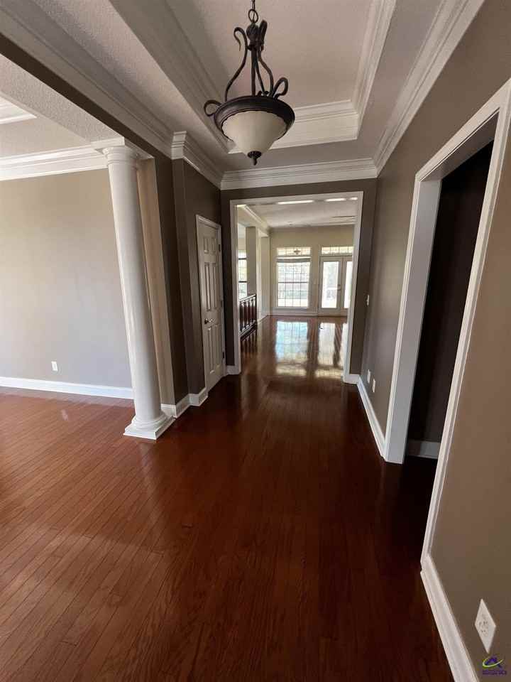 110 Macintosh Ln - Photo 3 of 17