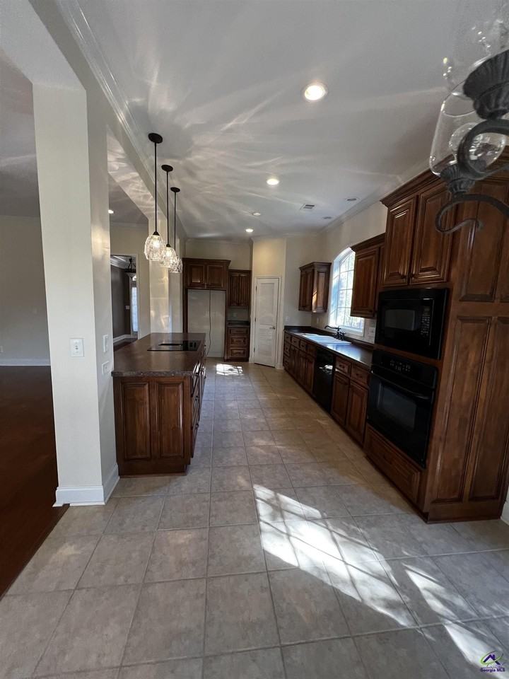 110 Macintosh Ln - Photo 6 of 17