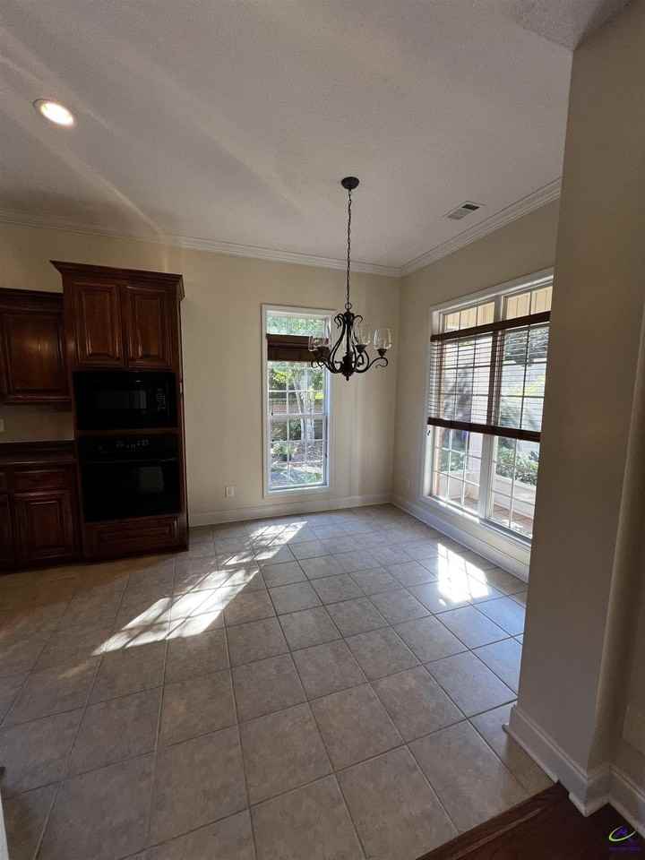 110 Macintosh Ln - Photo 7 of 17