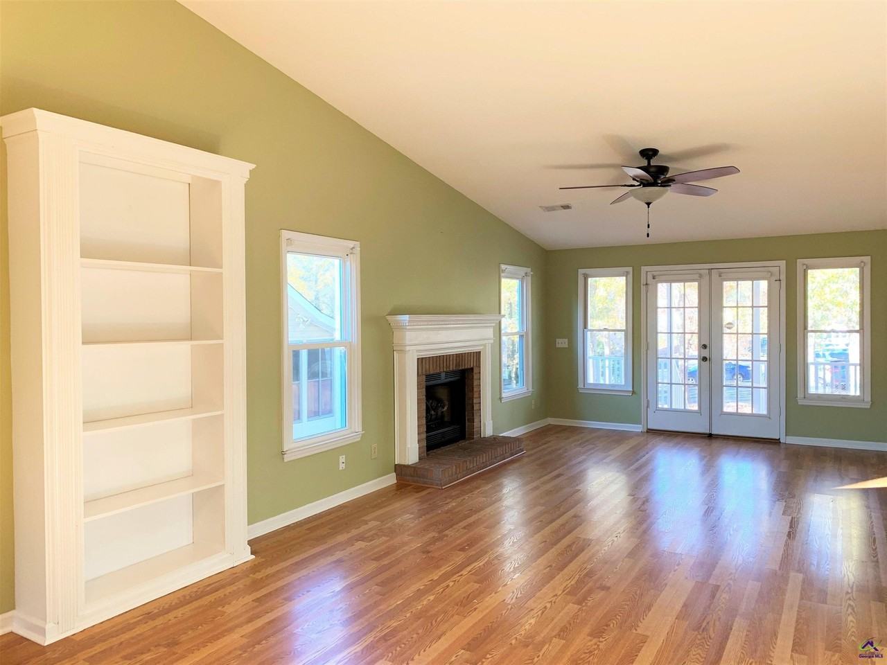 109 Braxton Dr - Photo 4 of 21