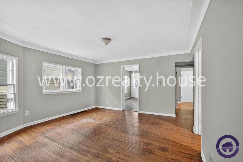 837 Colburn St #1 - Photo 3 of 17