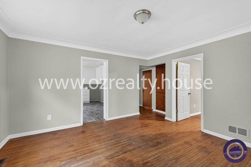 837 Colburn St #1 - Photo 4 of 17