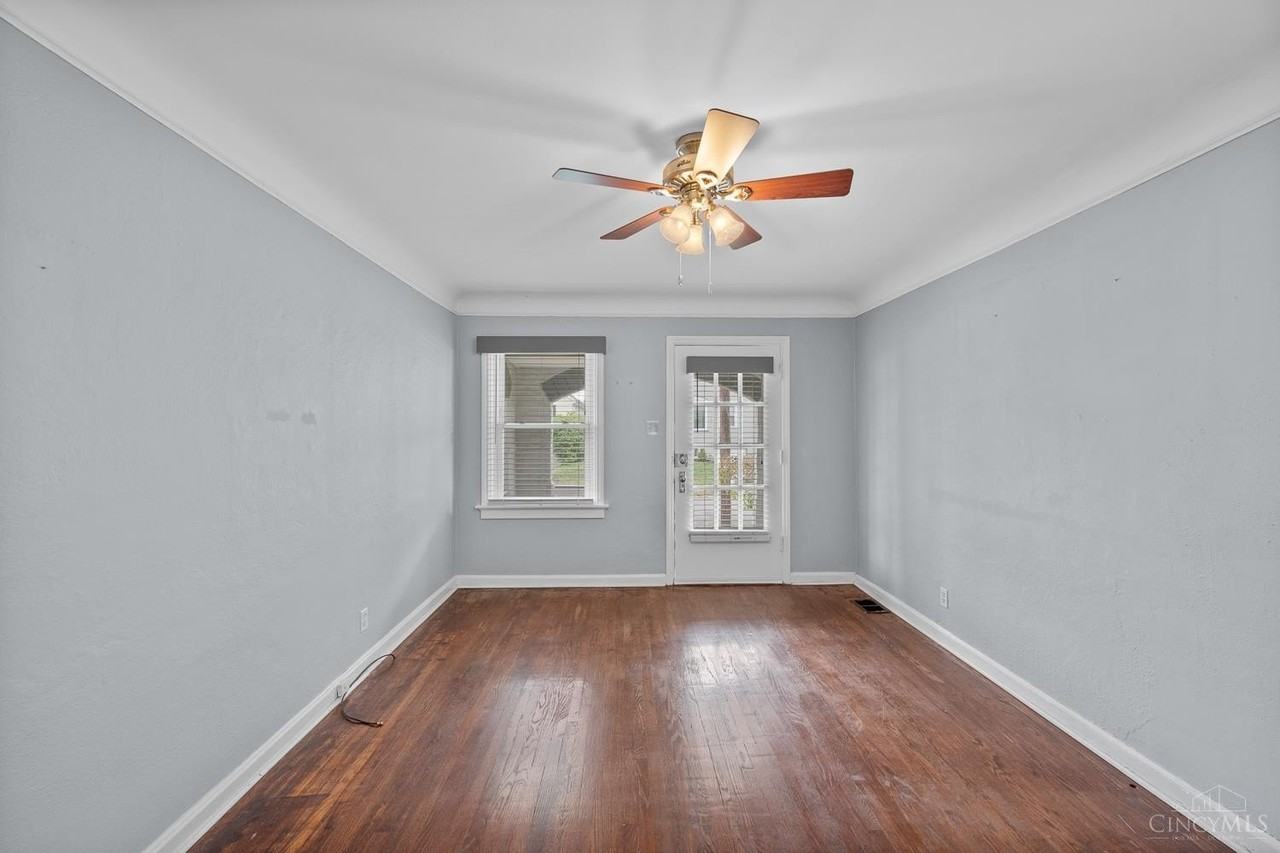 3538 Rawson Pl - Photo 4 of 35