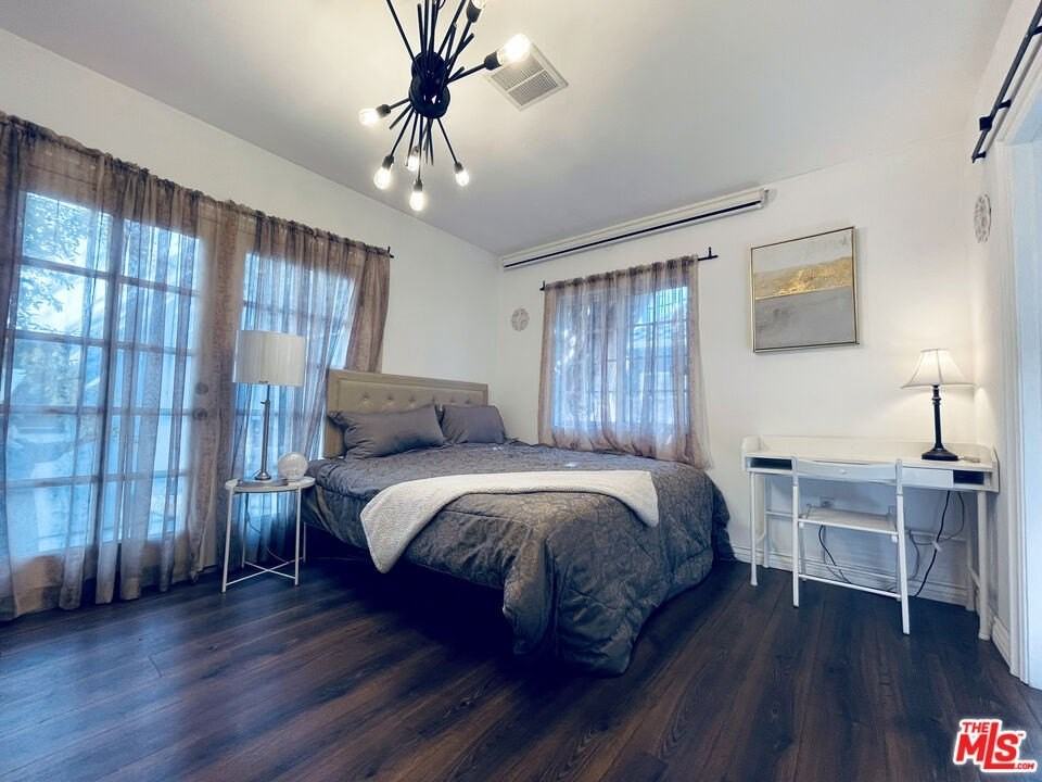 1500 Midvale Ave - Photo 2 of 16