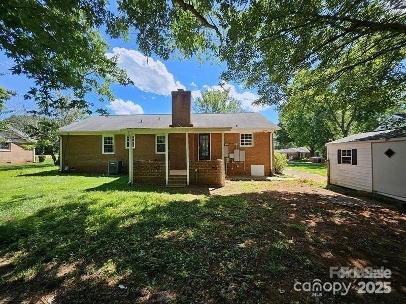 1109 Reid Harkey Rd - Photo 2 of 13